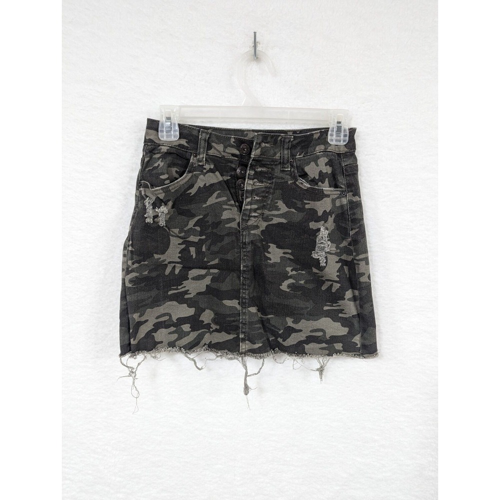 Vanilla Star Mini Skirt Women's Green Camouflage Distressed Frayed Size 1 W25